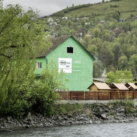 Dream Hostel Carpathians Rachiv Exteriör bild